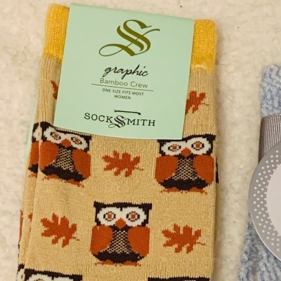NWT 3 pairs cute and comfy women’s socks - Picture 2 of 9